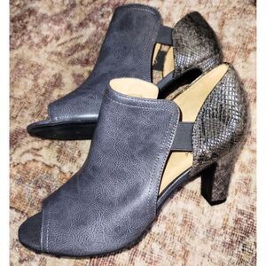 LifeStride Soft System Calma Gray w/ Reptile Print Heel Peep Toe Bootie (Size 8)